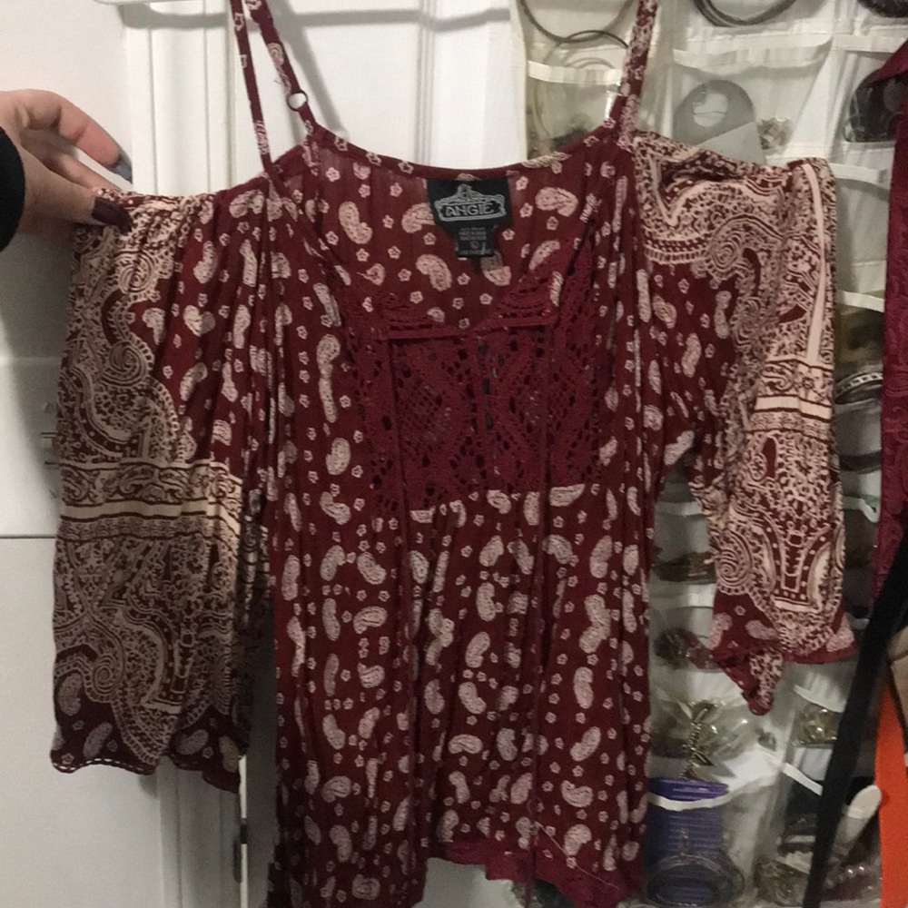 OFF THE SHOULDER MAROON PAISLEY SHIRT